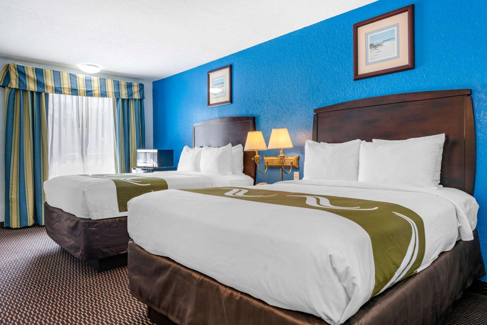 Quality Inn Sarasota North Near Lido Key Beach Exterior photo